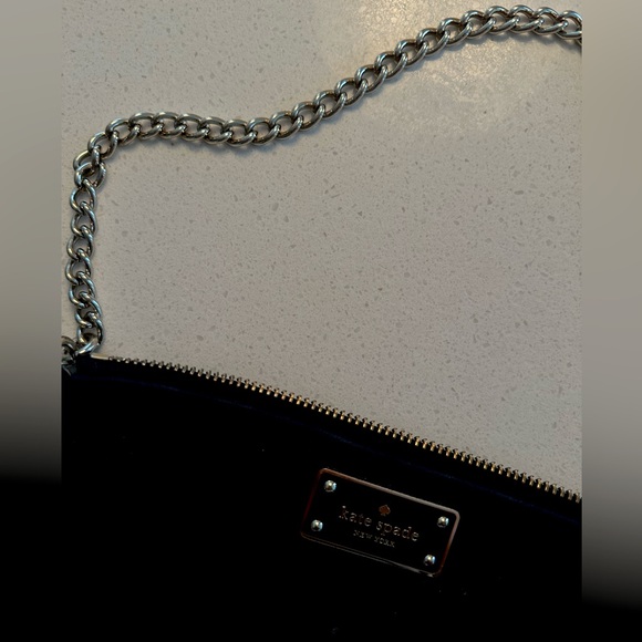 Kate spade purse 🖤 - Picture 2 of 2